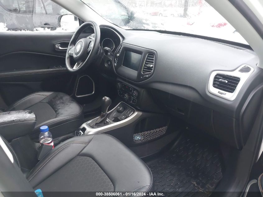 2019 JEEP COMPASS LATITUDE 4X4 - 3C4NJDBBXKT678821