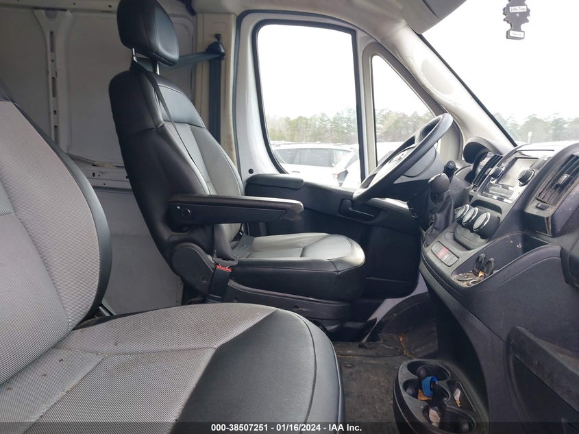 VIN 3C6TRVAG8LE127349 2020 RAM PROMASTER 1500 LOW ROOF 136 WB