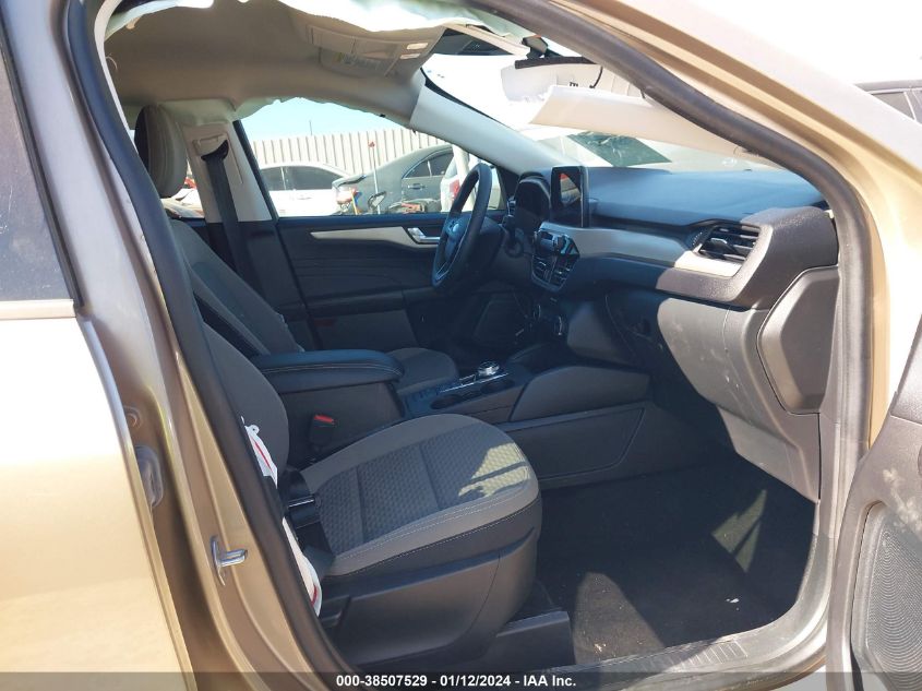 2021 FORD ESCAPE SE - 1FMCU0G61MUA98834