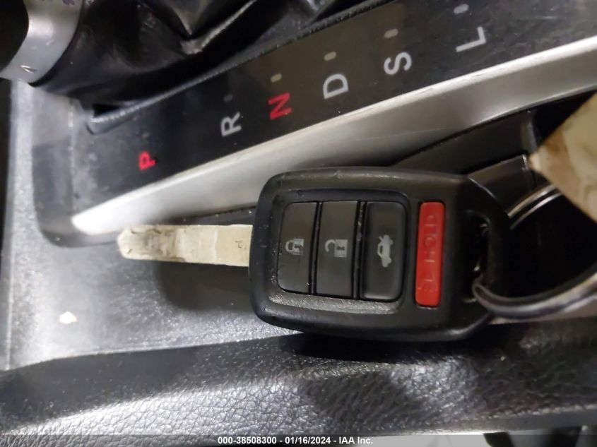 2018 HONDA CIVIC LX - 19XFC2F58JE035913