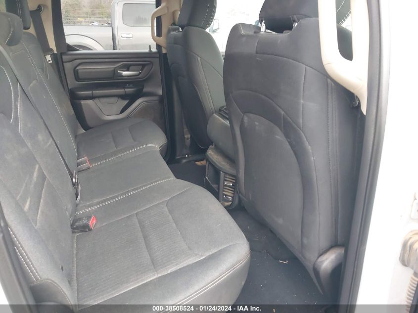2019 RAM 1500 TRADESMAN QUAD CAB 4X4 6'4 BOX - 1C6RRFCG2KN822451
