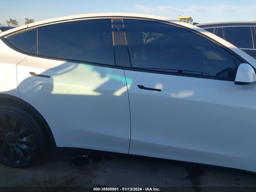 VIN 7SAYGDEF4NF492790 2022 TESLA MODEL Y PERFORMANCE DUAL MOTOR ALL-WHEEL DRIVE