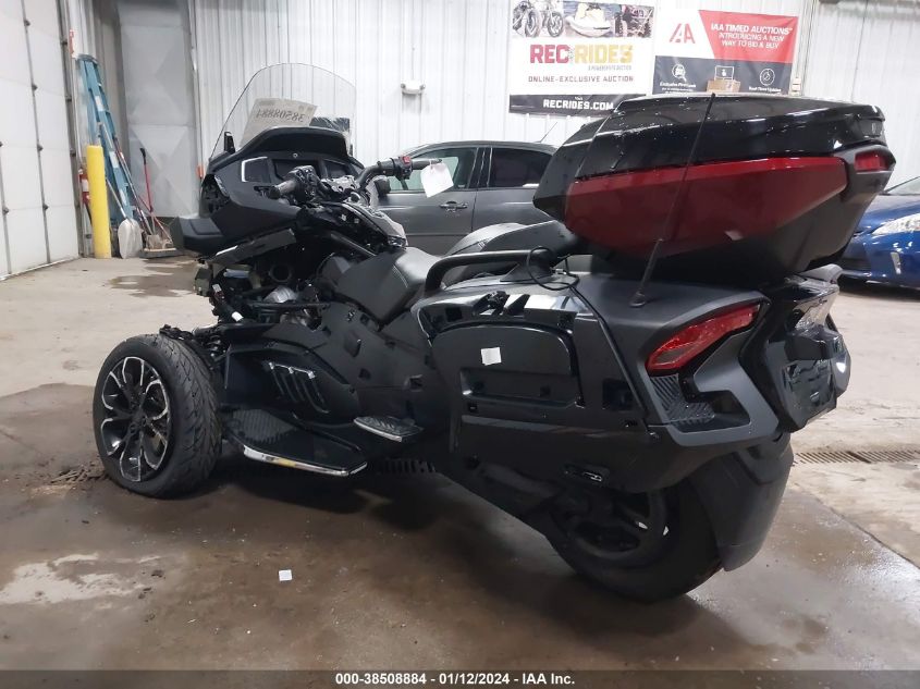 2022 CAN-AM SPYDER ROADSTER RT/RT LIMITED 2BXNBDD21NV005067