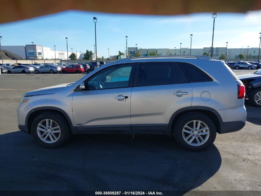 2014 KIA SORENTO LX - 5XYKTCA67EG465039