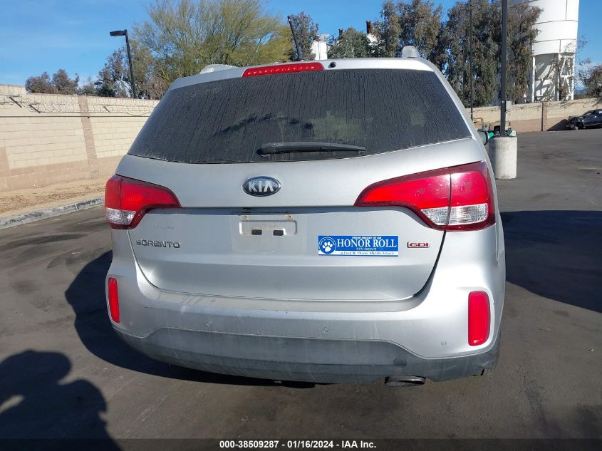 2014 KIA SORENTO LX - 5XYKTCA67EG465039