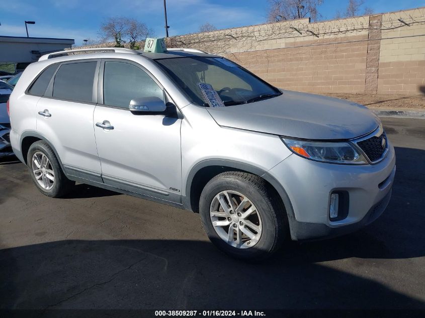 2014 KIA SORENTO LX - 5XYKTCA67EG465039