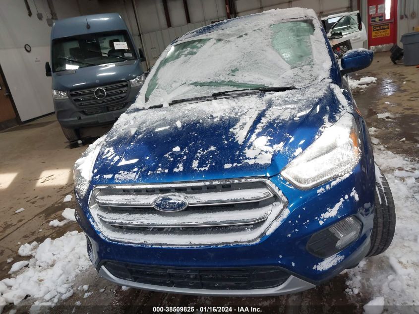 2017 FORD ESCAPE SE - 1FMCU9GD1HUC77612