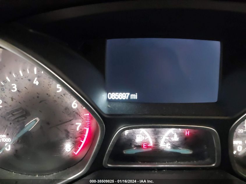 2017 FORD ESCAPE SE - 1FMCU9GD1HUC77612
