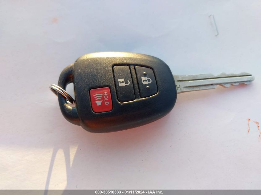 2015 TOYOTA RAV4 LE - 2T3BFREV6FW320461