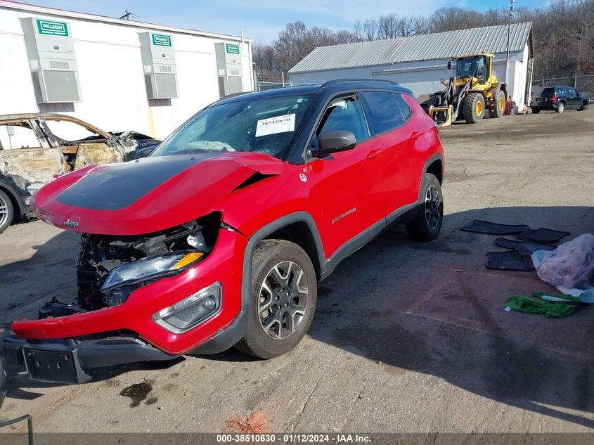 VIN 3C4NJDDB3KT780586 2019 JEEP COMPASS TRAILHAWK