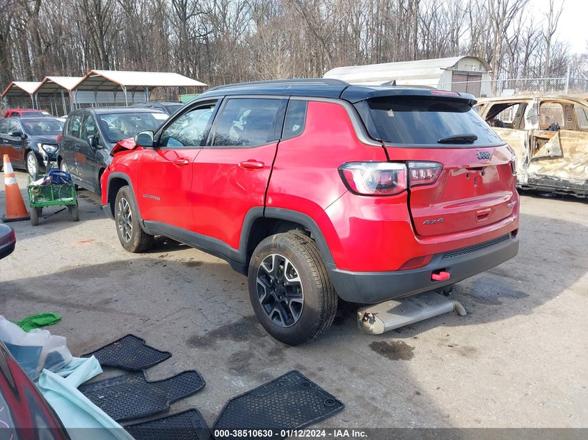 VIN 3C4NJDDB3KT780586 2019 JEEP COMPASS TRAILHAWK