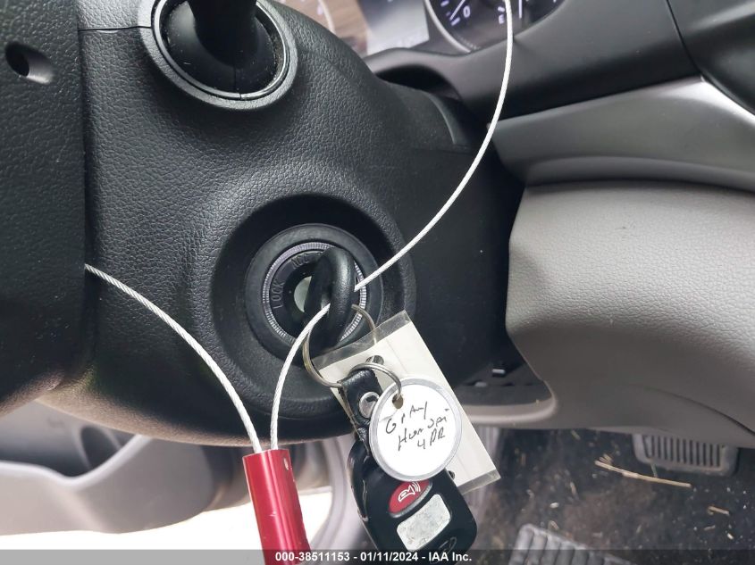2019 HYUNDAI ELANTRA SE - 5NPD74LF7KH457253