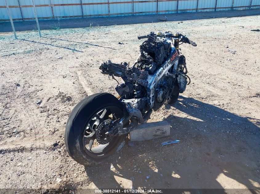 2022 APRILIA RSV4 1100 - ZD4KYUA02NS000525