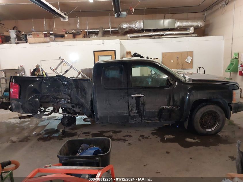2013 CHEVROLET SILVERADO 1500 LS - 1GCRCREA2DZ401295
