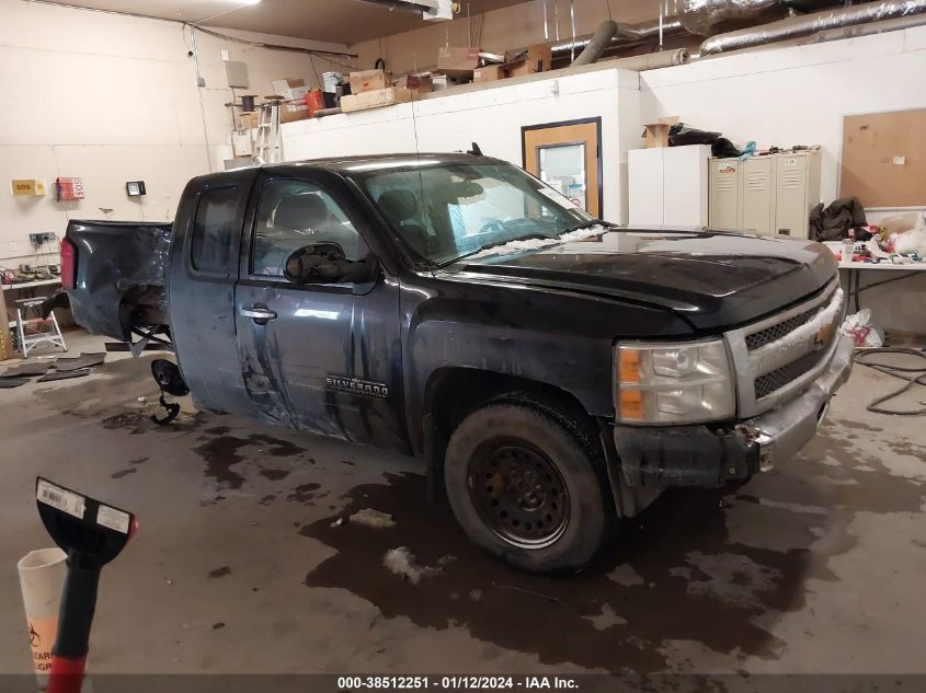 2013 CHEVROLET SILVERADO 1500 LS - 1GCRCREA2DZ401295