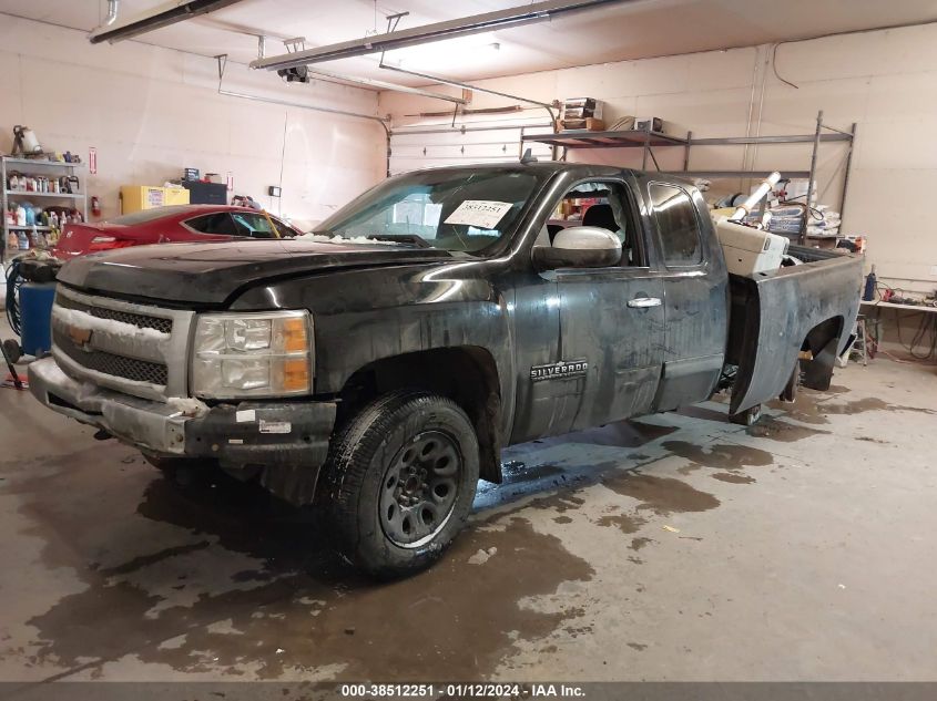 2013 CHEVROLET SILVERADO 1500 LS - 1GCRCREA2DZ401295