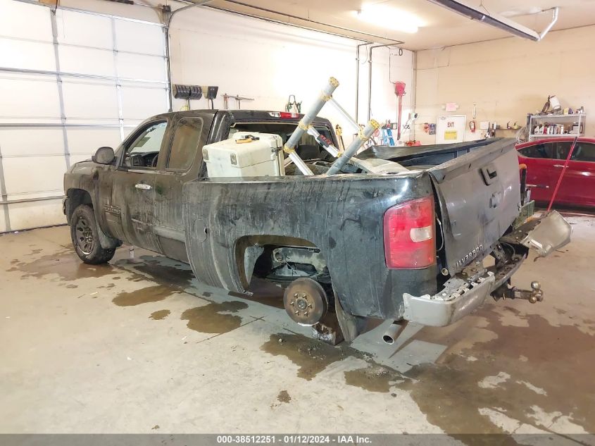 2013 CHEVROLET SILVERADO 1500 LS - 1GCRCREA2DZ401295