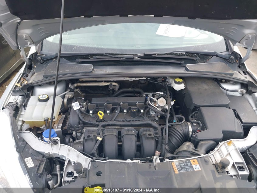 VIN 1FADP3K26JL324041 2018 FORD FOCUS SE