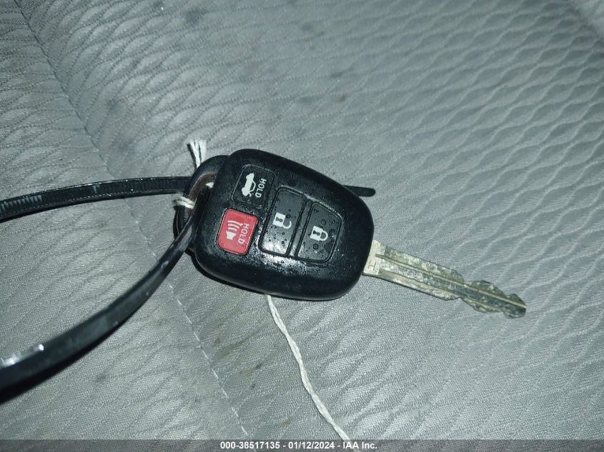 2015 TOYOTA COROLLA LE - 5YFBURHE7FP257026