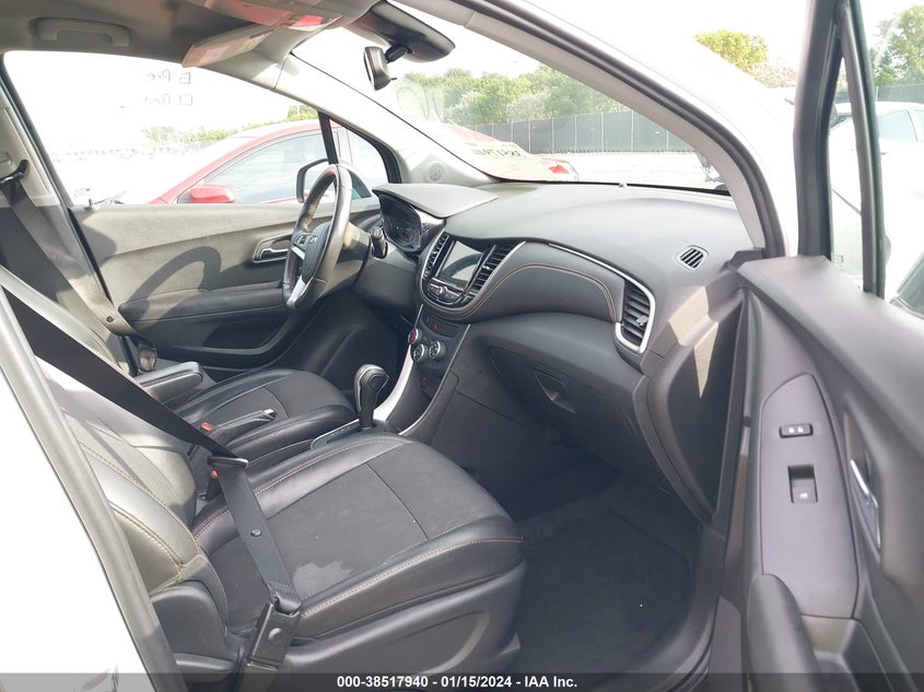 VIN 3GNCJLSB2JL161956 2018 CHEVROLET TRAX 1LT