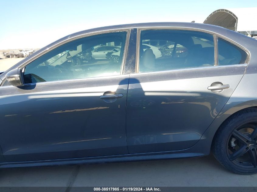 2016 VOLKSWAGEN JETTA HYBRID SEL PREMIUM 3VW637AJ1GM269503