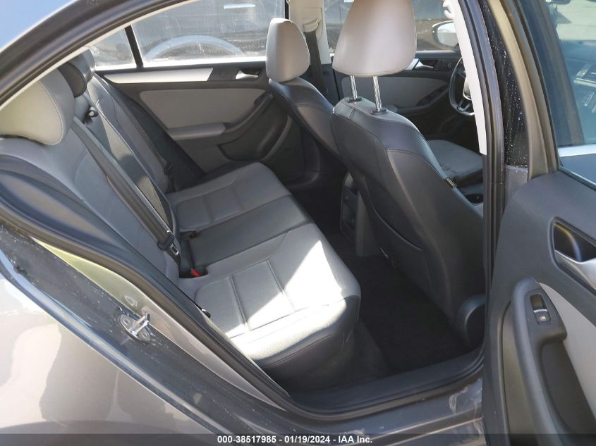 2016 VOLKSWAGEN JETTA HYBRID SEL PREMIUM 3VW637AJ1GM269503