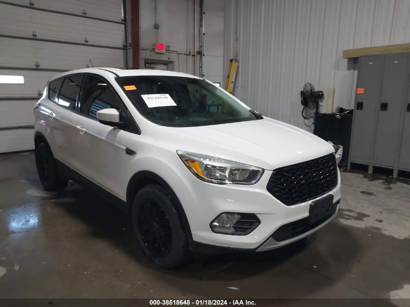 2017 FORD ESCAPE SE - 1FMCU0G92HUA51554