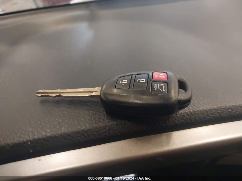 2017 TOYOTA RAV4 XLE - JTMRFREV1HJ709234