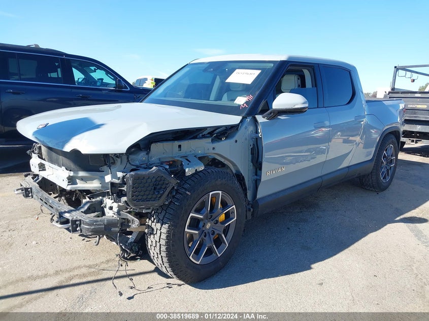 VIN 7FCTGAAA1PN019864 2023 RIVIAN R1T ADVENTURE