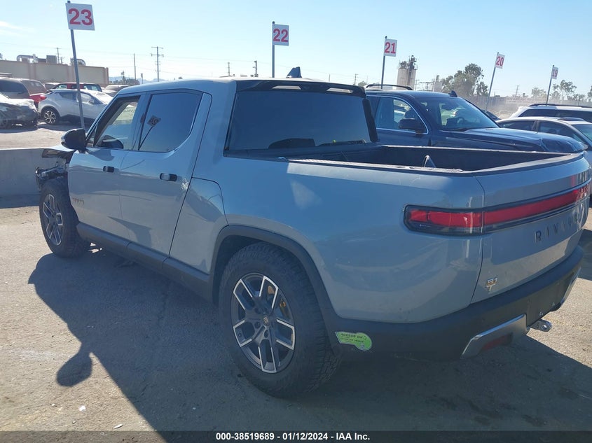 VIN 7FCTGAAA1PN019864 2023 RIVIAN R1T ADVENTURE