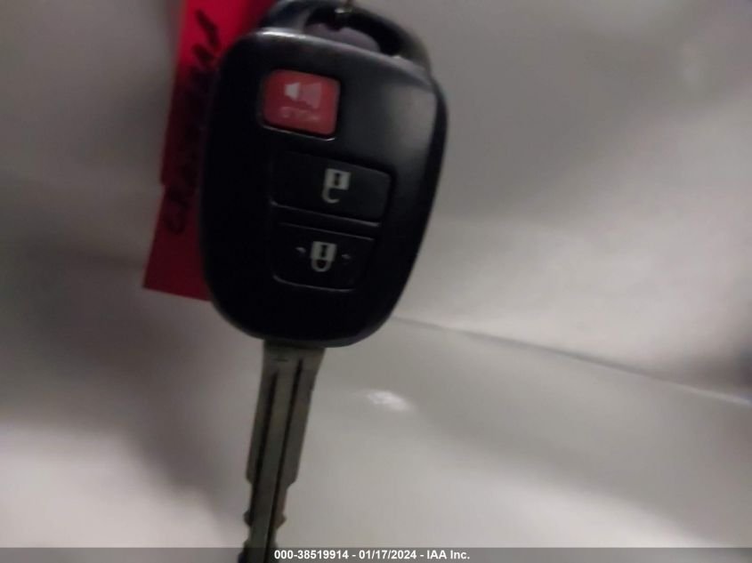 2015 TOYOTA RAV4 LE - JTMBFREV4FJ016169