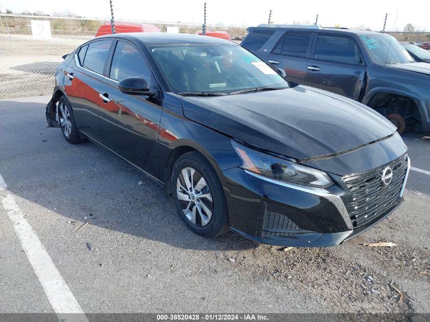 Lot #2539240594 2023 NISSAN ALTIMA S FWD salvage car