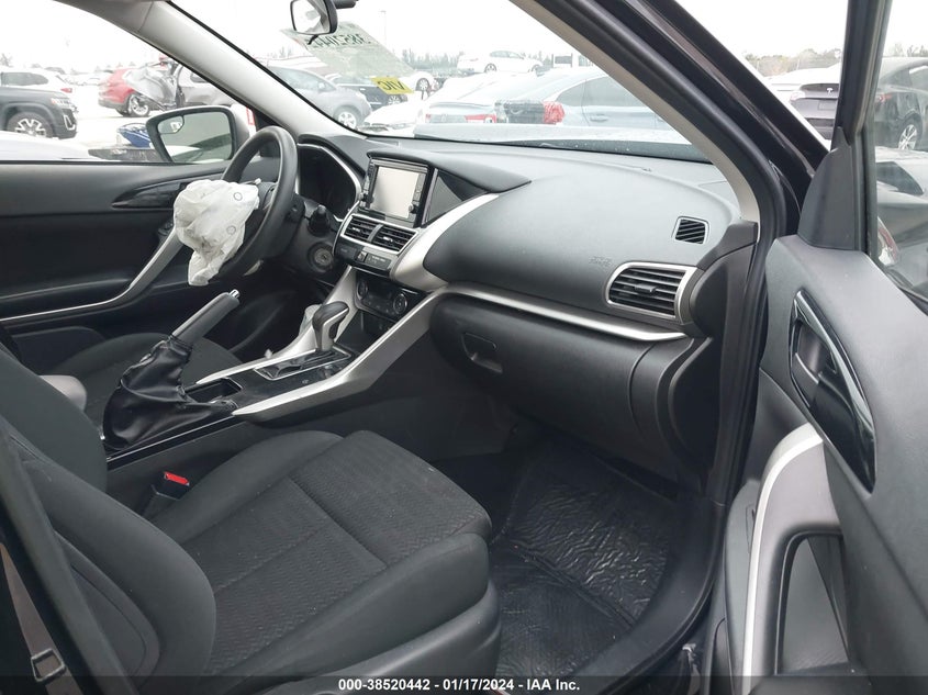 VIN JA4AS3AA4LZ015313 2020 MITSUBISHI ECLIPSE CROSS ES