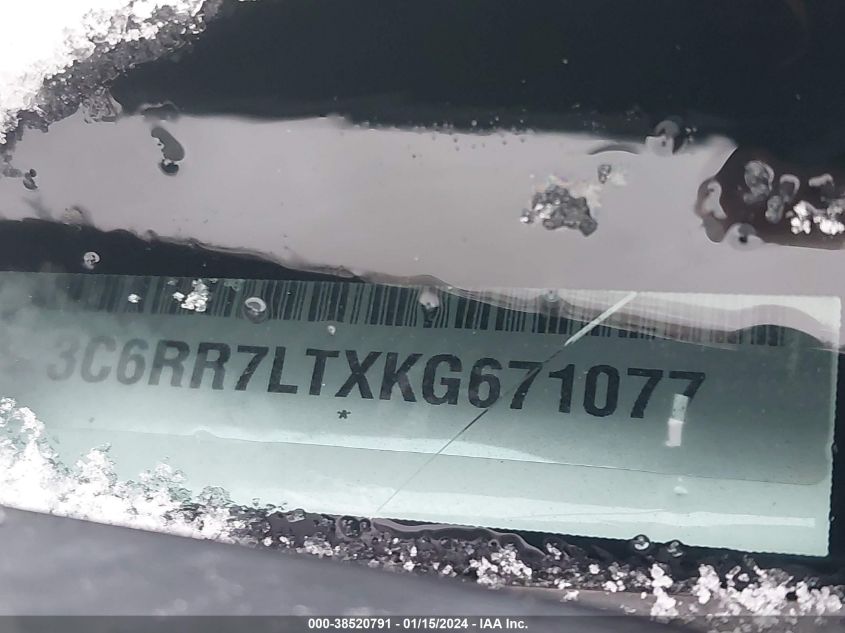 2019 RAM 1500 CLASSIC SLT - 3C6RR7LTXKG671077