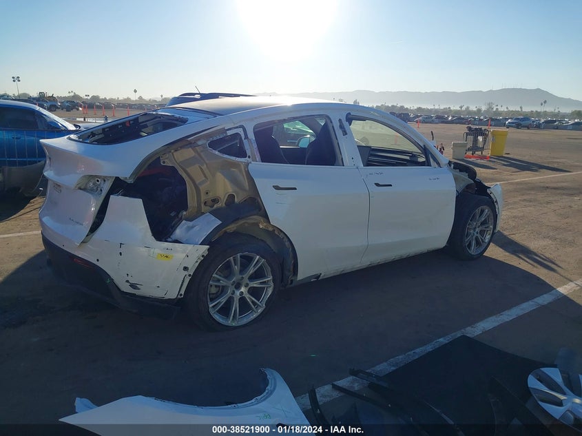 VIN 5YJYGDEE4MF090416 2021 TESLA MODEL Y