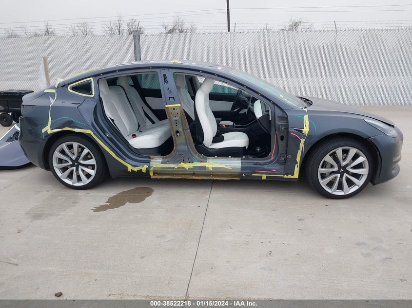 VIN 5YJ3E1EB3KF195756 2019 TESLA MODEL 3