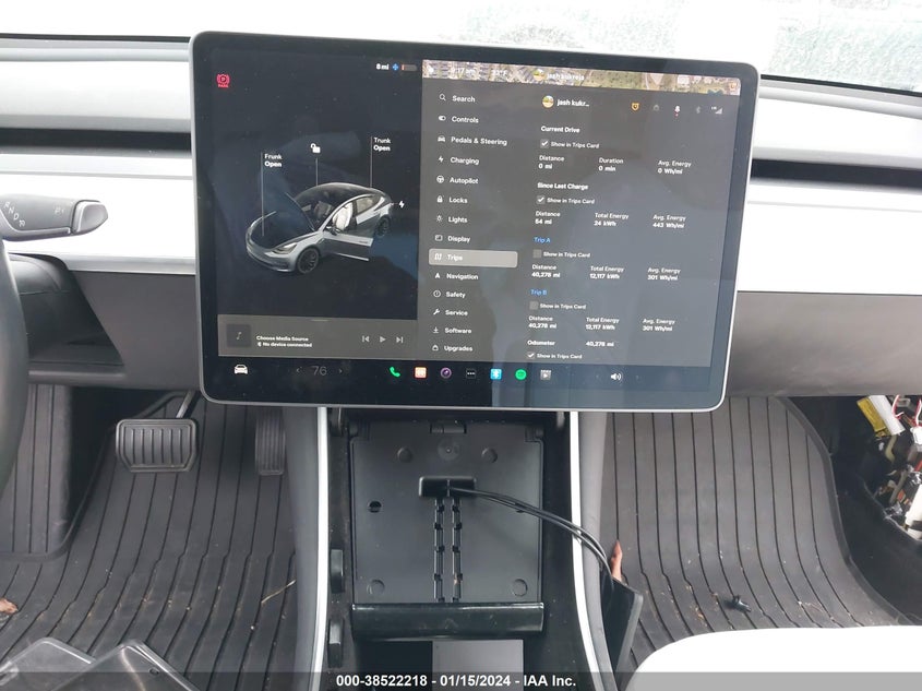 VIN 5YJ3E1EB3KF195756 2019 TESLA MODEL 3