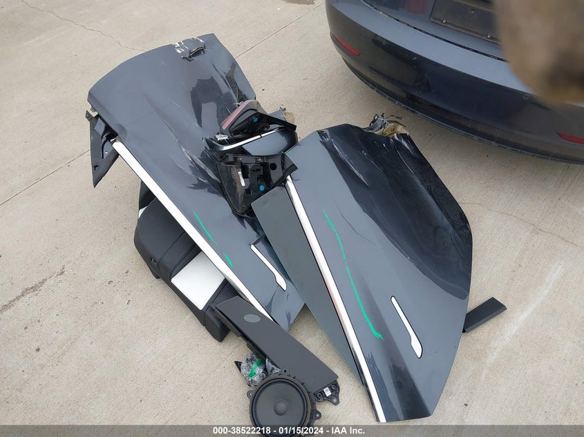VIN 5YJ3E1EB3KF195756 2019 TESLA MODEL 3