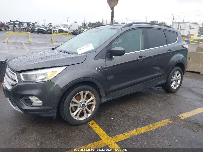 1FMCU0GD4JUD07834 2018 FORD ESCAPE, photo no. 2