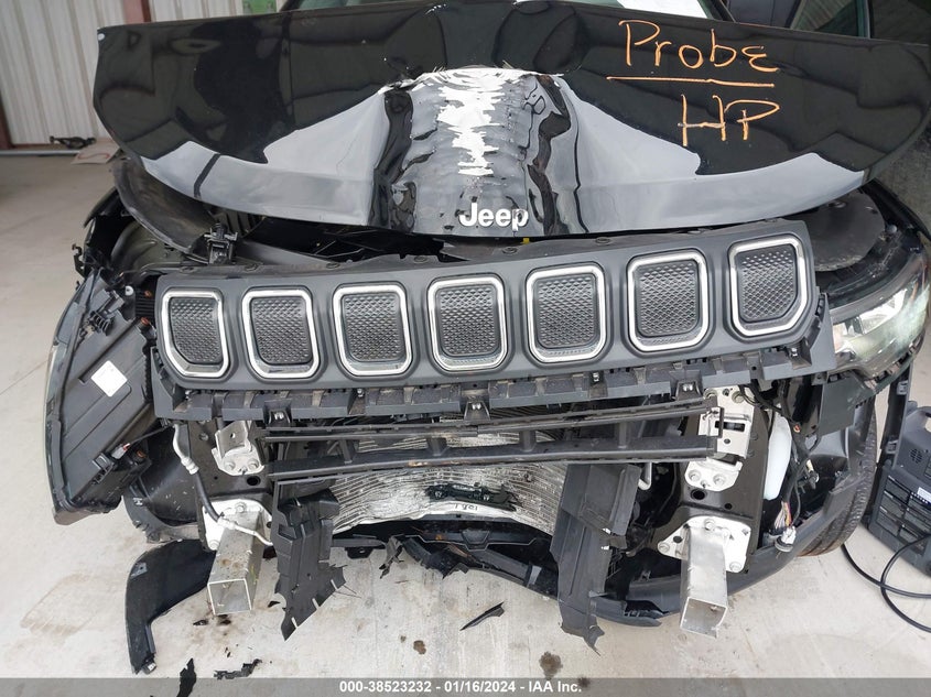 VIN 3C4NJDBB9NT211894 2022 JEEP COMPASS LATITUDE