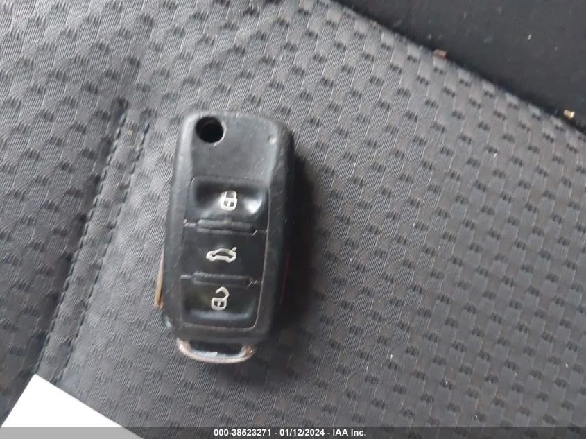 2013 VOLKSWAGEN JETTA 2.0L S - 3VW2K7AJ9DM271447