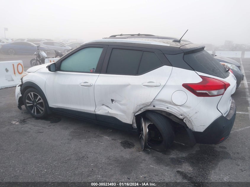 VIN 3N1CP5CVXLL579943 2020 NISSAN KICKS SV