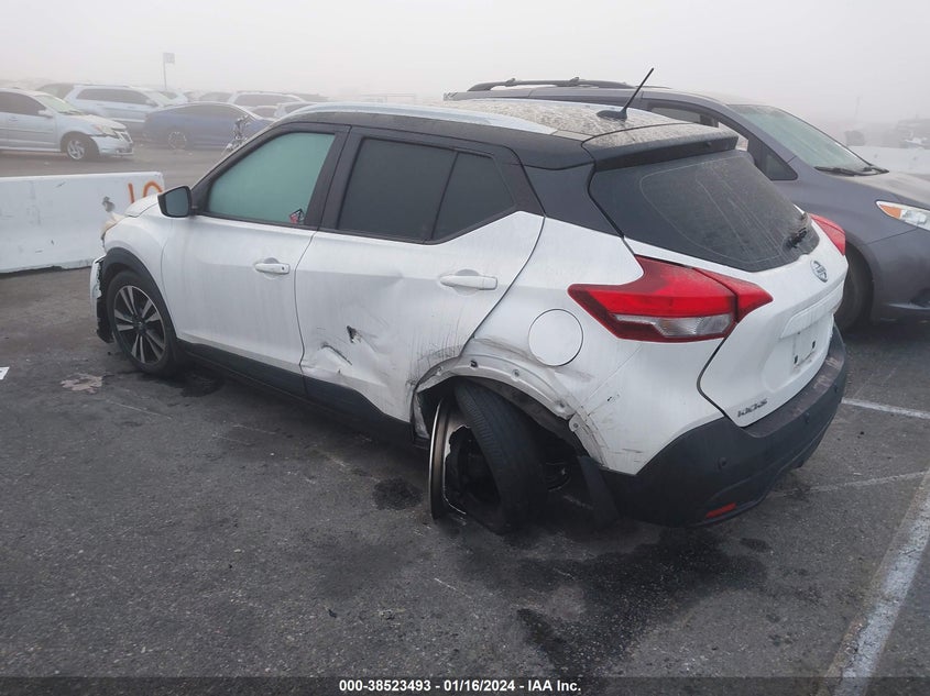 VIN 3N1CP5CVXLL579943 2020 NISSAN KICKS SV
