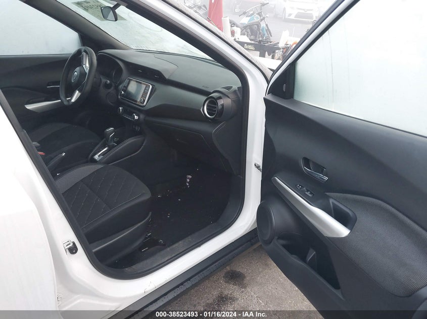 VIN 3N1CP5CVXLL579943 2020 NISSAN KICKS SV