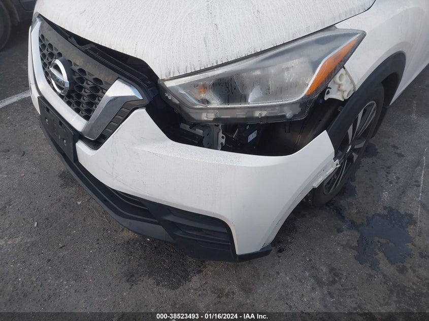 VIN 3N1CP5CVXLL579943 2020 NISSAN KICKS SV