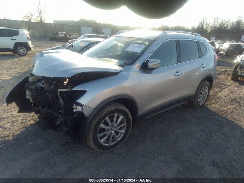 VIN KNMAT2MV1JP602928 2018 NISSAN ROGUE S/SV