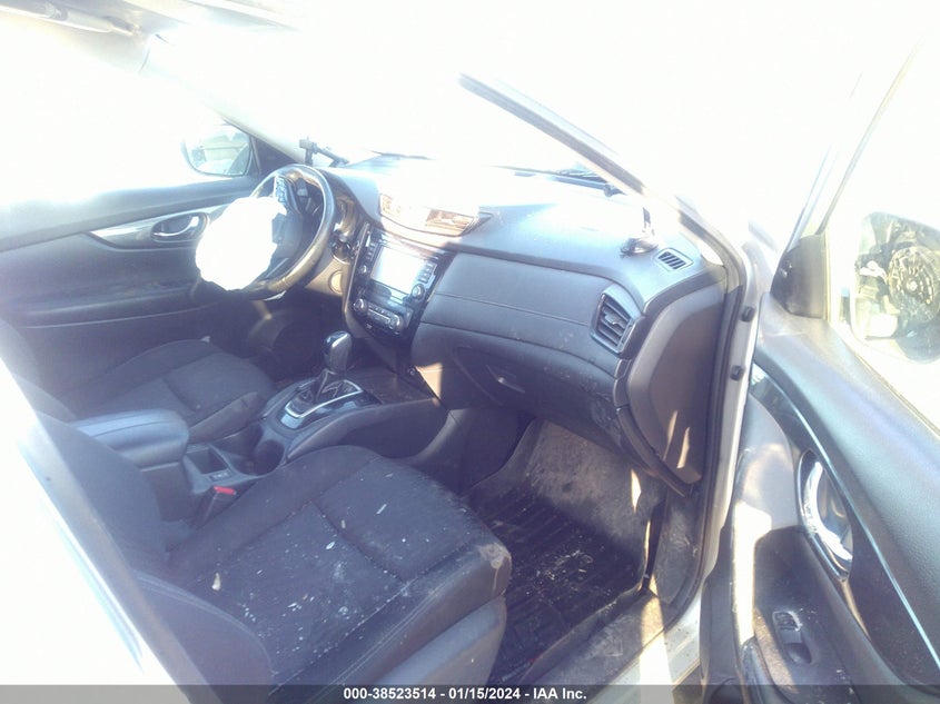 VIN KNMAT2MV1JP602928 2018 NISSAN ROGUE S/SV