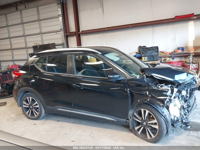 VIN 3N1CP5CU8JL507739 2018 NISSAN KICKS SR