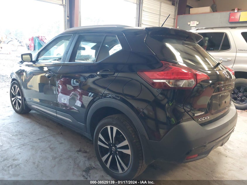 VIN 3N1CP5CU8JL507739 2018 NISSAN KICKS SR