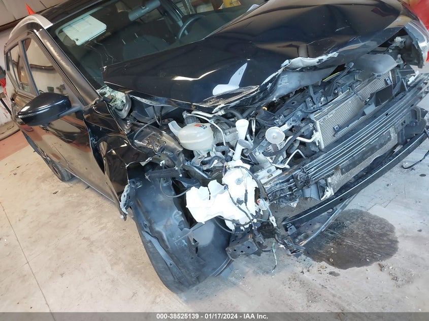 VIN 3N1CP5CU8JL507739 2018 NISSAN KICKS SR